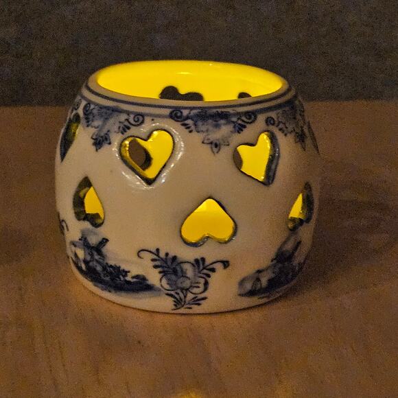 Vintage Delf Blue Hand-painted Votive Candle Holder Windmill Cut Peirced Hearts - Picture 4 of 8